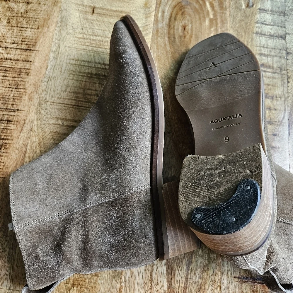 Aquatalia CARISA tan Suede square toe ankle booties 9M